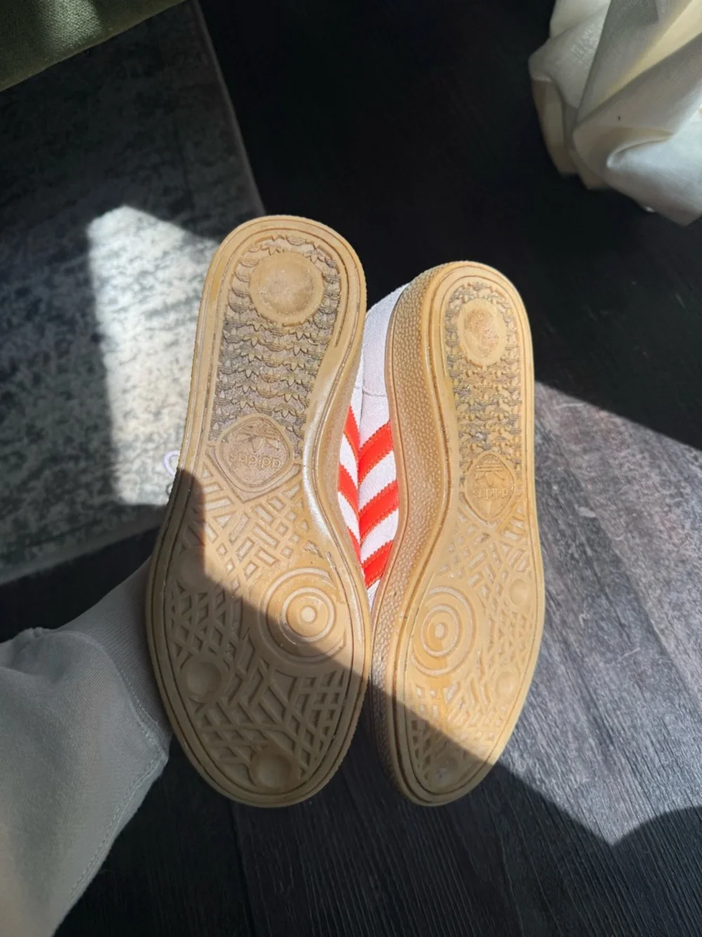 Adidas Spezial Handball Shoes Size 7 Suede Sneakers Pink with Orange Stripes - Picture 3 of 12